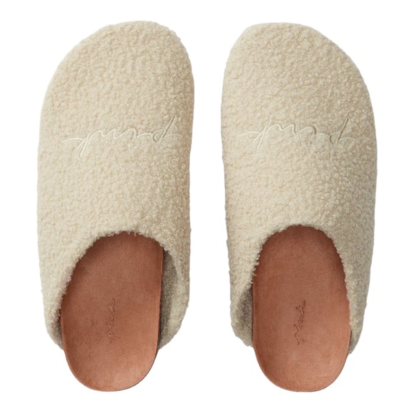 PINK COZY-PLUSH CLOGS SLIPPERS Style: 26561944 Beige/Off White Sizes Various - Picture 1 of 3